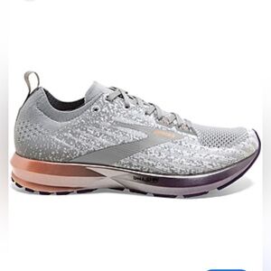Brooks Levitate 3 Road-Running Shoes - Women's Size 11 Medium